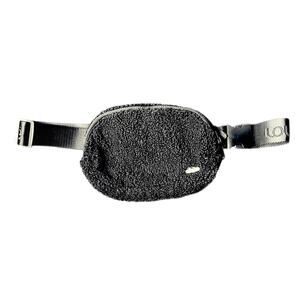 Lolë Unisex Sherpa Belt Bag in Black Fleece